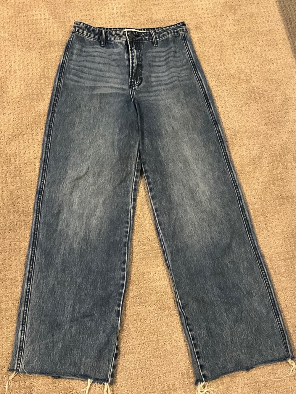 Jeans size 27 - frayed edge